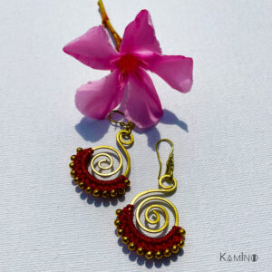 Boucles d'oreilles macramé, petite taille, rouge