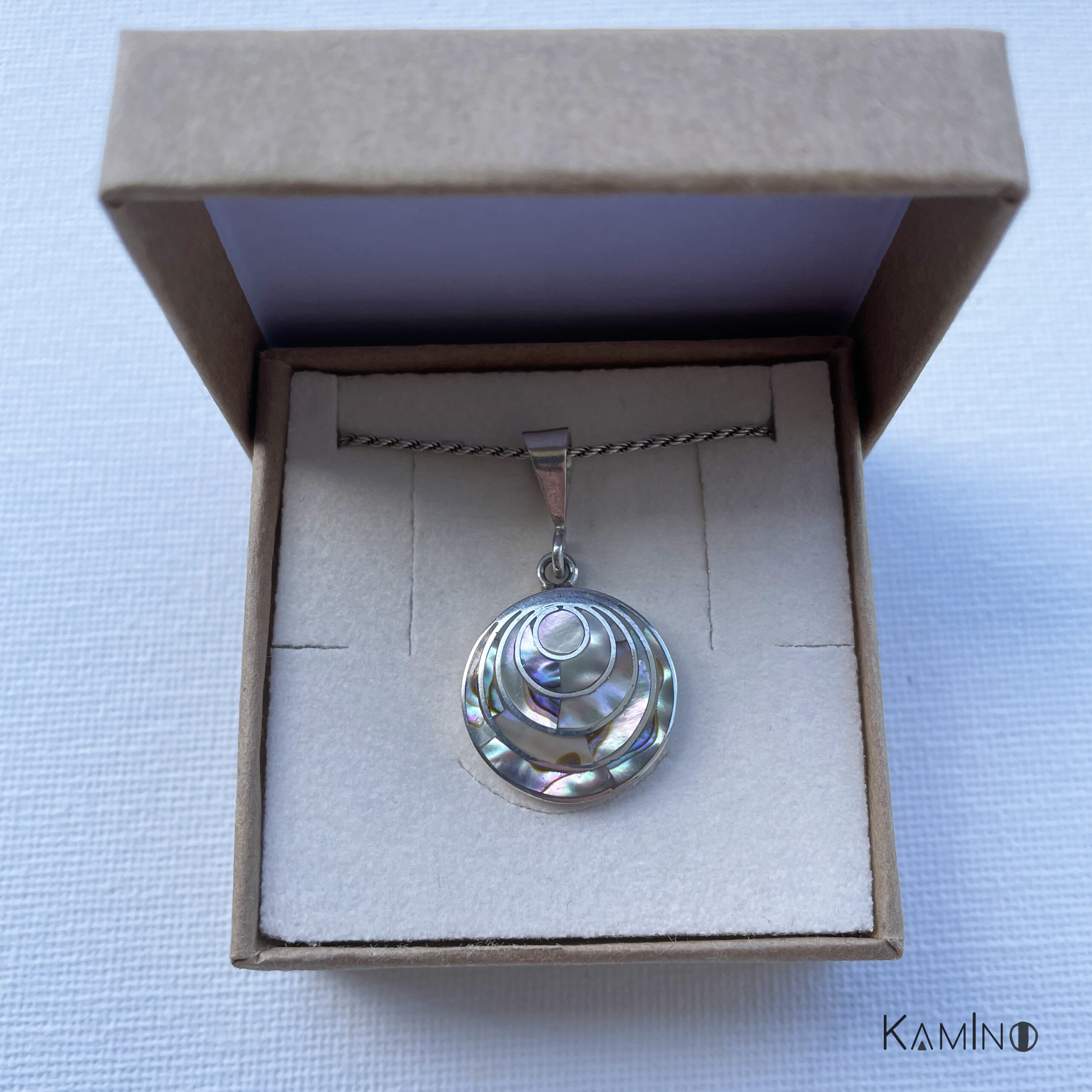 Pendentif nacre blanche, argent 950