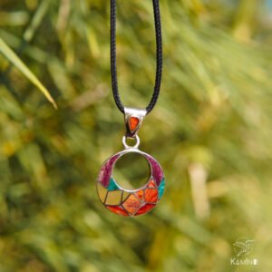 Pendentif lune de corail multicolor